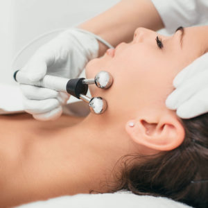 Micro-Current Facial 45 Minutes